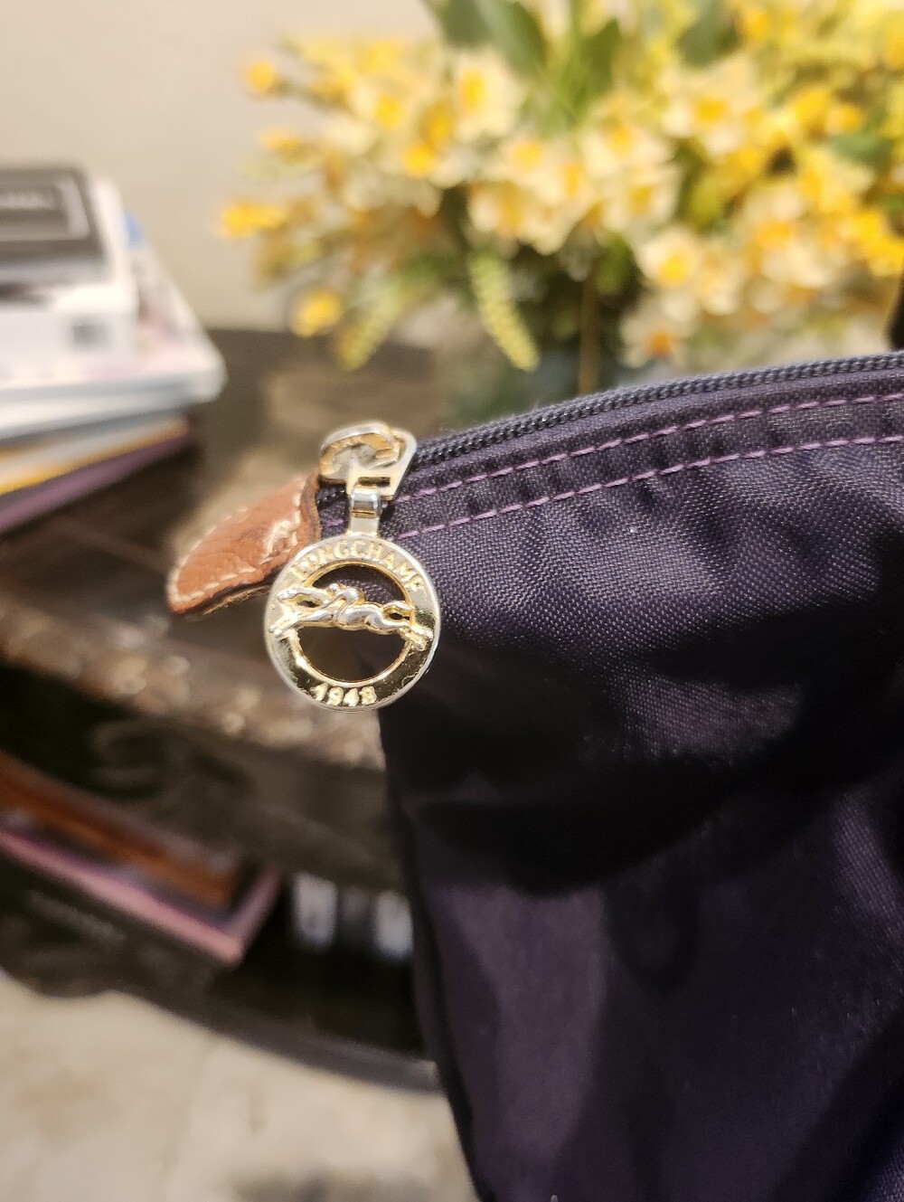 Longchamp Le Pliage tote - Picture 5 of 8
